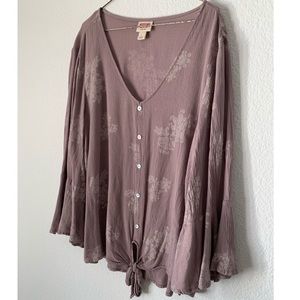 🎀 2 for 1. Mauve colored blouses.